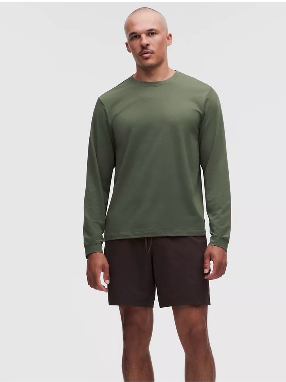 lululemon athletica Men's Long Sleeve Crew in Olive Green
